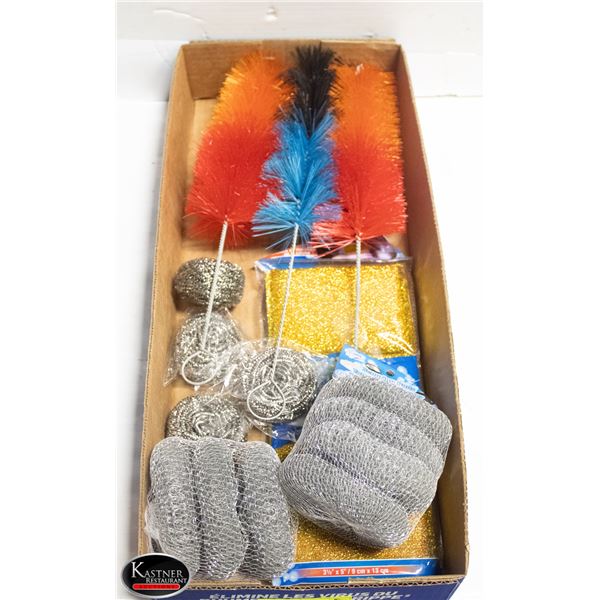 ASSORTED SCOURING PADS + BRUSHES TOTAL 17PCS