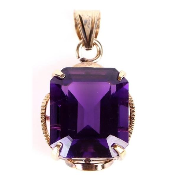 14K GOLD RECTANGULAR CUSHION CUT AMETHYST PENDANT