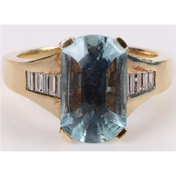 14K GOLD 3CT AQUAMARINE & DIAMOND LADIES RING