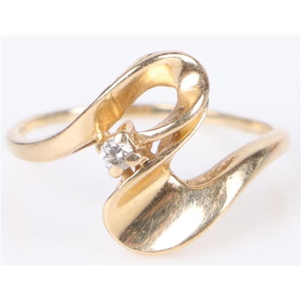 14K YELLOW GOLD DIAMOND LADIES RING