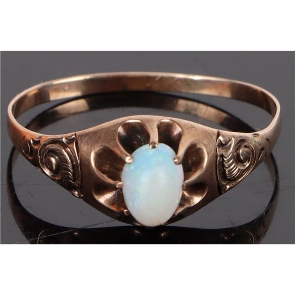 14K YELLOW GOLD OPAL LADIES RING