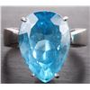 Image 1 : 10K WHITE GOLD 3.5 Ct BLUE TOPAZ LADIES RING
