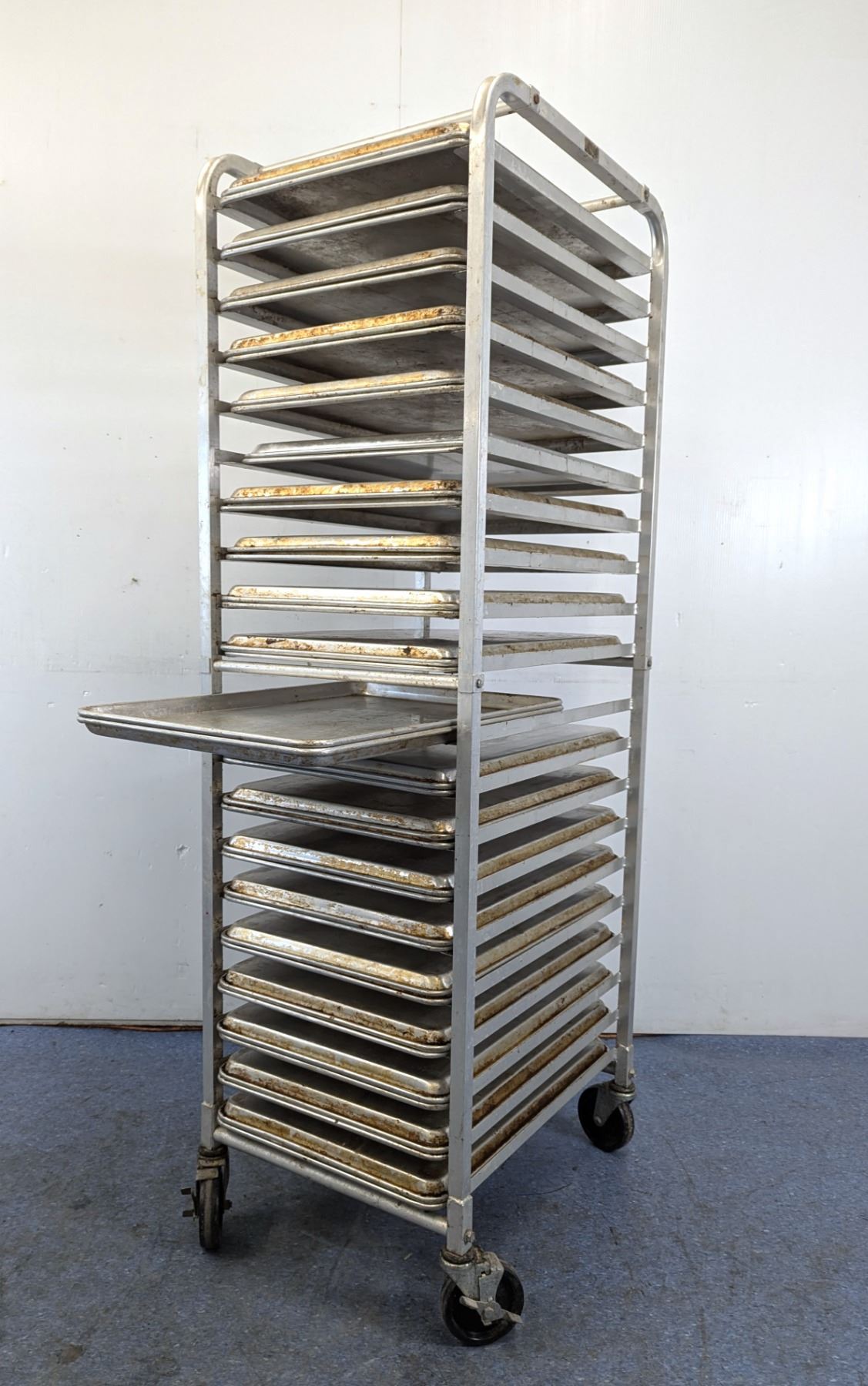 Lbd Rack 20 Slide Mobile Sheet Pan Rack With 40 Full Size Sheet Pans | KP-36/LBD