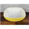 Image 2 : Pyrex 515b-015 Hostess Yellow Casserole