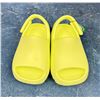 Image 2 : Yeezy Slide Glow Green GX6140 Size 5k New in Box