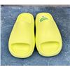 Image 2 : Yeezy Slide Glow Green GX6139 Size 12k New in Box