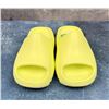 Image 2 : Yeezy Slide Glow Green GX6139 Size 13k New in Box