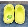 Image 3 : Yeezy Slide Glow Green GX6139 Size 13k New in Box