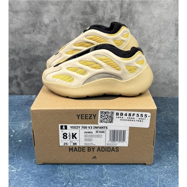 Yeezy 700 V3 Infants G54855 Size 8.5k New in Box