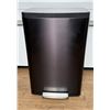 Image 1 : Simplehuman Trash Can