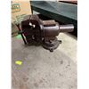Image 1 : Large shop vice