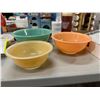 Image 3 : Pyrex nesting bowls