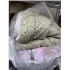 Image 1 : Comforter
