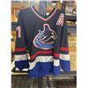 Image 1 : Vancouver Canucks jersey size not shown