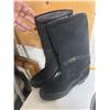 Image 1 : Boots size 9,