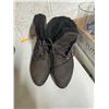 Image 1 : Footwear size 7.5