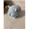 Image 1 : Piggy bank