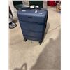 Image 1 : 4 wheeled suitcase