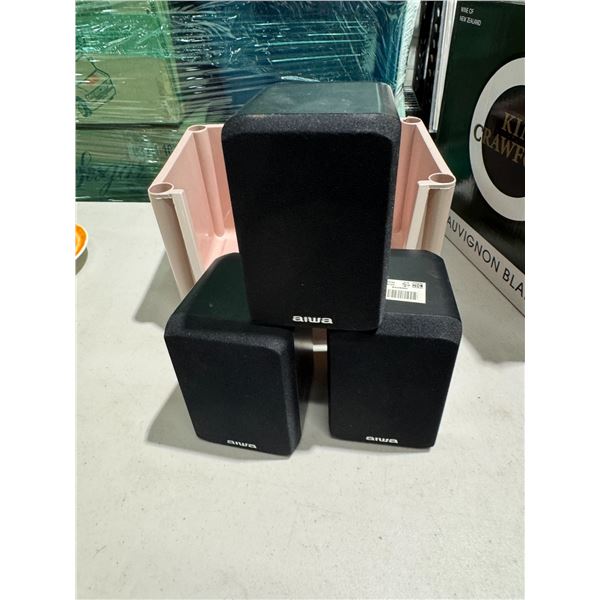 Aiwa speakers