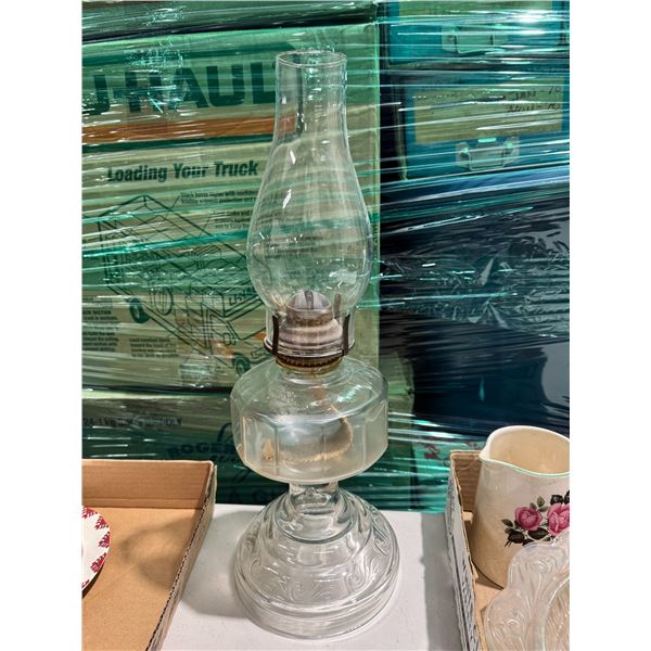 Oil lantern