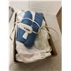 Image 1 : Heating pad and shower curtain