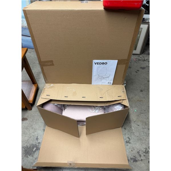 New chair needs assembly think its the same as 588