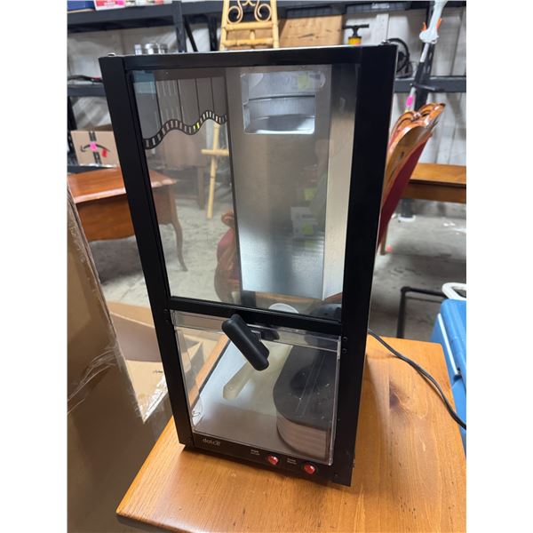 Popcorn maker