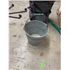 Image 1 : Tin pail