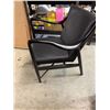 Image 2 : Armchair