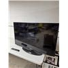 Image 2 : Samsung 46 inch Smart TV with remote