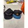 Image 1 : 2 caps