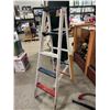 Image 1 : Wood ladder