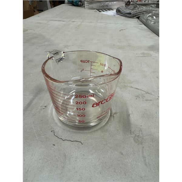 Arcuisine measuring cup, metric and other