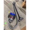 Image 2 : Dyson vacuum