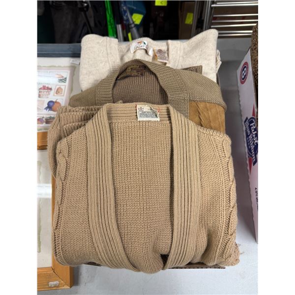 Sweaters men's medium