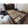 Image 3 : Queen bedframe
