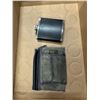 Image 1 : Flask and pouch