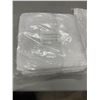 Image 1 : 3 white bath towels