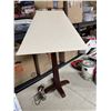 Image 1 : Table lamp