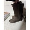 Image 1 : Boots size 7