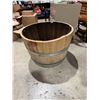 Image 1 : Large planter