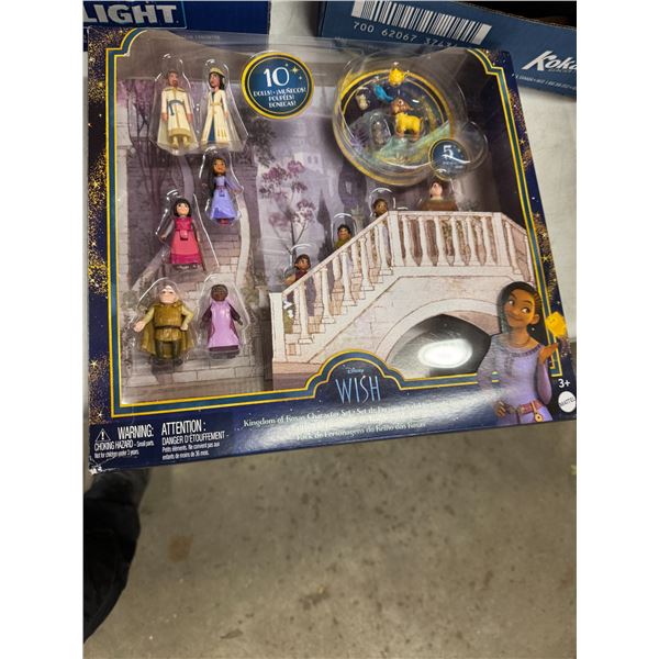 Disney wish Kingdom of Rosa's character set