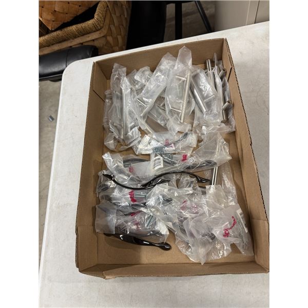 Drawer pulls