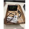 Image 1 : Charging station and alarm clock
