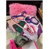 Image 1 : Pillow, hanger, pillowcases, etc.