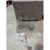 Image 2 : Toilet paper holders