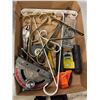 Image 1 : Brackets and tools