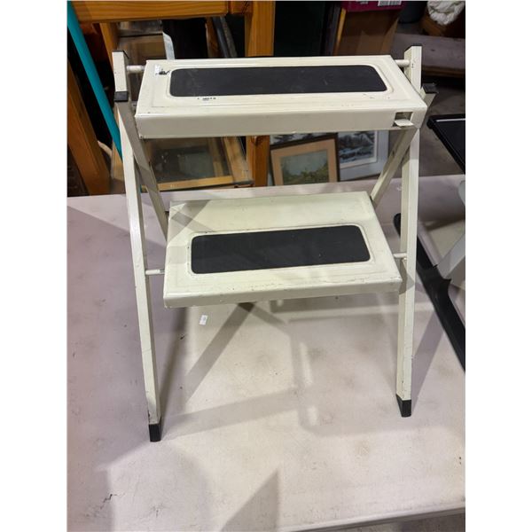 Step ladder