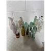 Image 2 : 2 Boxes, vintage bottles