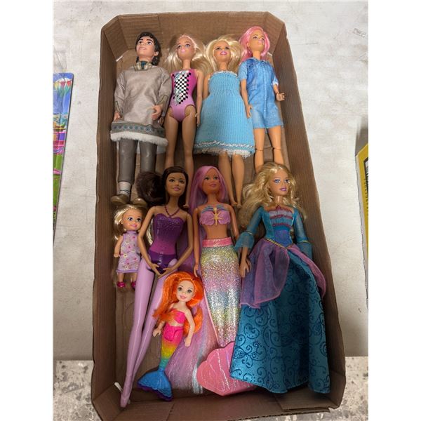 Assorted Barbies and dolls